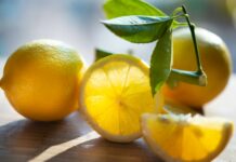 운동이 신체와 정신에 미치는 긍정적 변화 yellow lemon fruit on brown wooden table