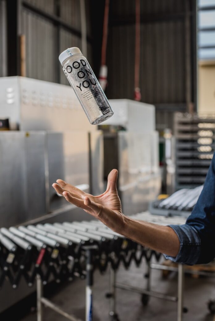 Photo by Globelet Reusable black and clear bottle